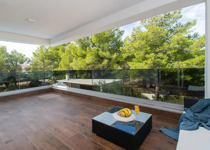 Vlahov Ii Casa de Férias Šibenik